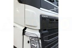 Front Dirt Deflector VOLVO FH/ RENAULT-T/SCANIA STREAMLINE